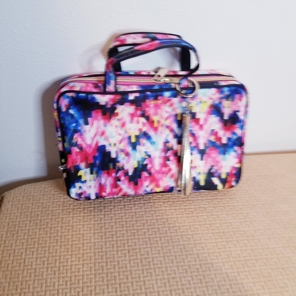 Bebe travel accessories/make up bag